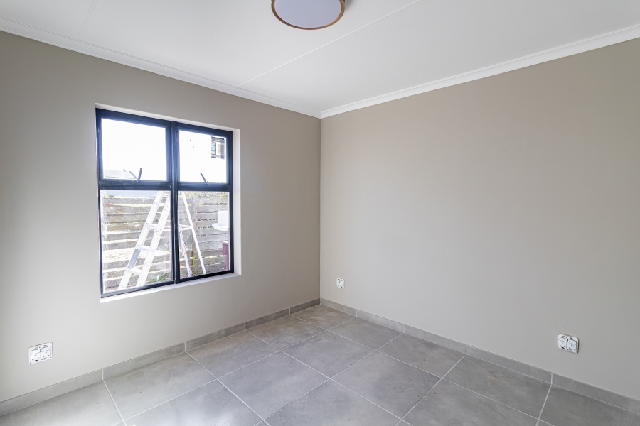 3 Bedroom Property for Sale in Hoogland Western Cape